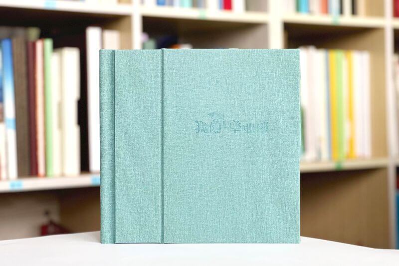畢業(yè)生簽名紀(jì)念冊設(shè)計(jì)與制作-打造獨(dú)一無二的畢業(yè)回憶