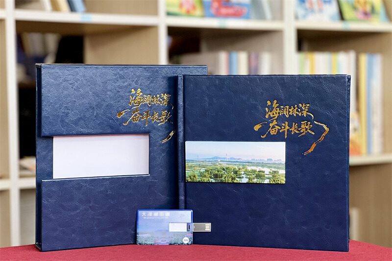 領(lǐng)導(dǎo)工作紀(jì)實(shí)紀(jì)念相冊定制設(shè)計(jì)-高端工藝與深情記憶的完美結(jié)合