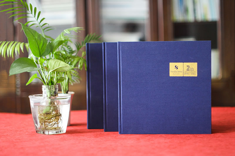 企業(yè)成立2周年紀念冊定制-公司兩周年活動畫冊制作