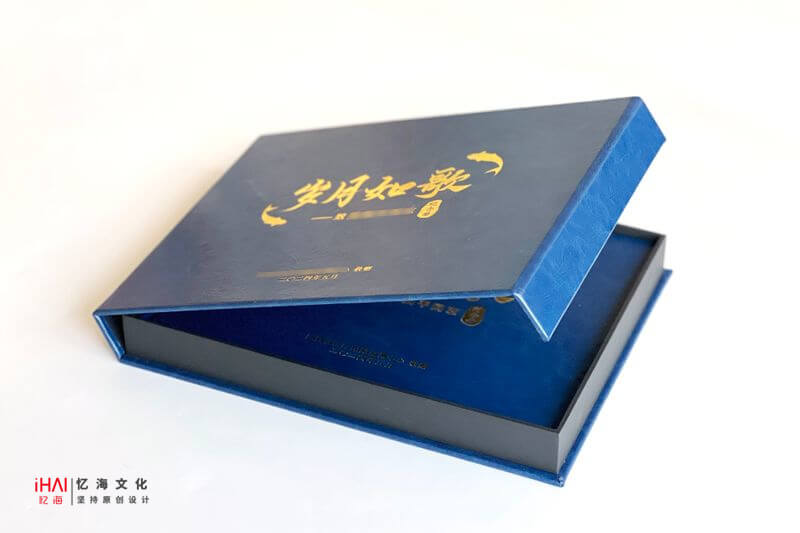 設(shè)計(jì)制作領(lǐng)導(dǎo)退休紀(jì)念冊(cè)