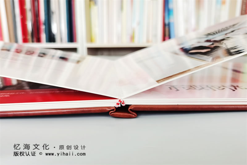 昆明憶海文化-高端企業(yè)紀(jì)念冊(cè)定制-高檔公司畫冊(cè)制作