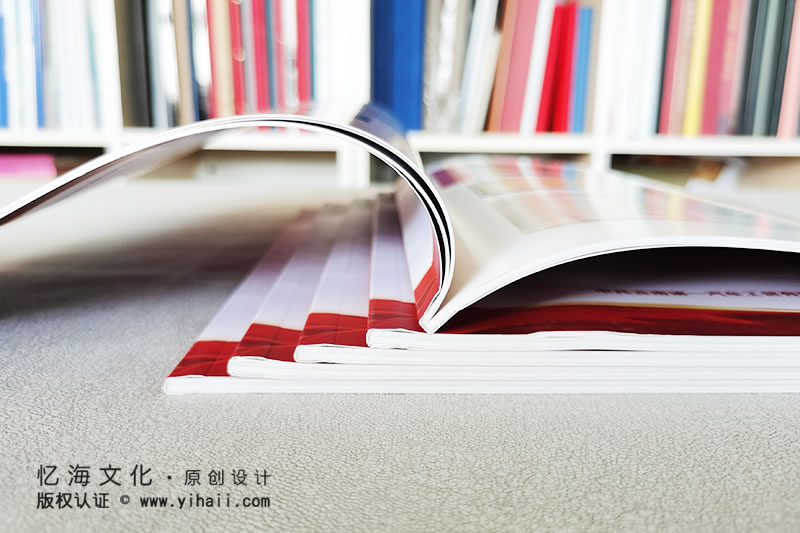昆明憶海文化-云南汽修廠100周年紀(jì)念冊(cè)制作-百年企業(yè)畫(huà)冊(cè)設(shè)計(jì)