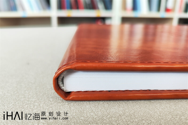定制一本企業(yè)周年紀(jì)念冊