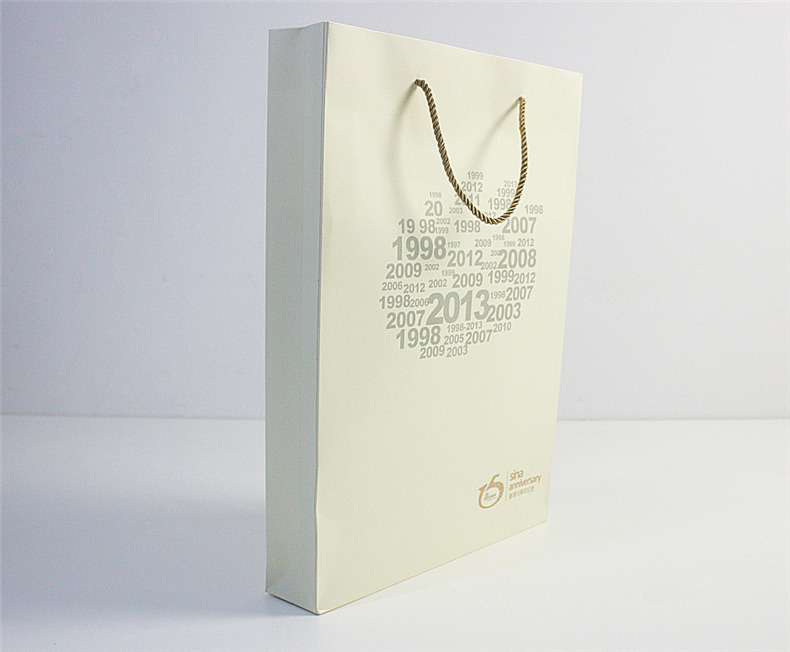 企業(yè)周年紀念冊禮品定制 昆明禮品定制公司的商務禮品推薦